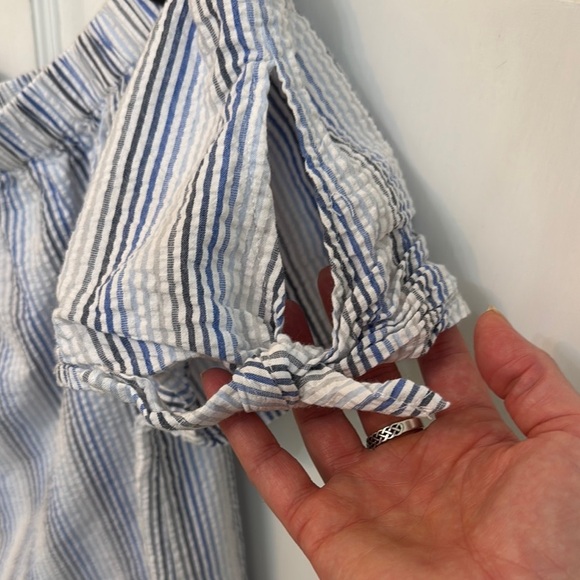 Tacera Blue and White Off the Shoulder Blouse. Coastal vibes size L. - Picture 4 of 6
